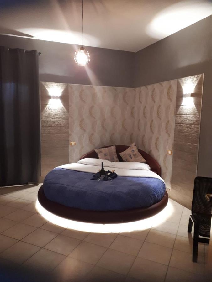 Thaire Resort Castel Volturno Exteriör bild