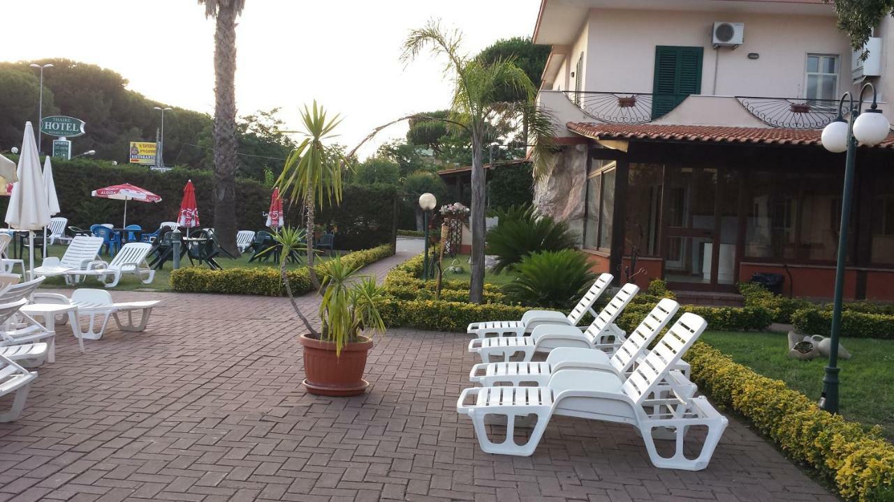 Thaire Resort Castel Volturno Exteriör bild