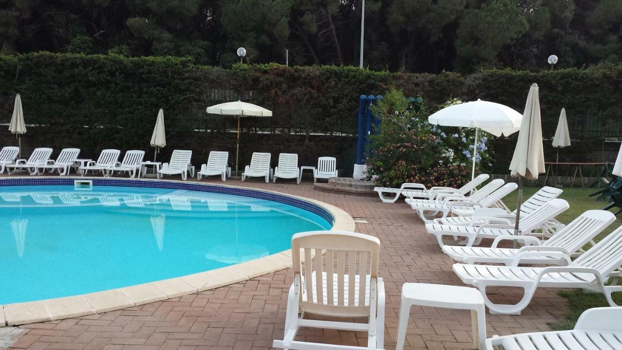 Thaire Resort Castel Volturno Exteriör bild